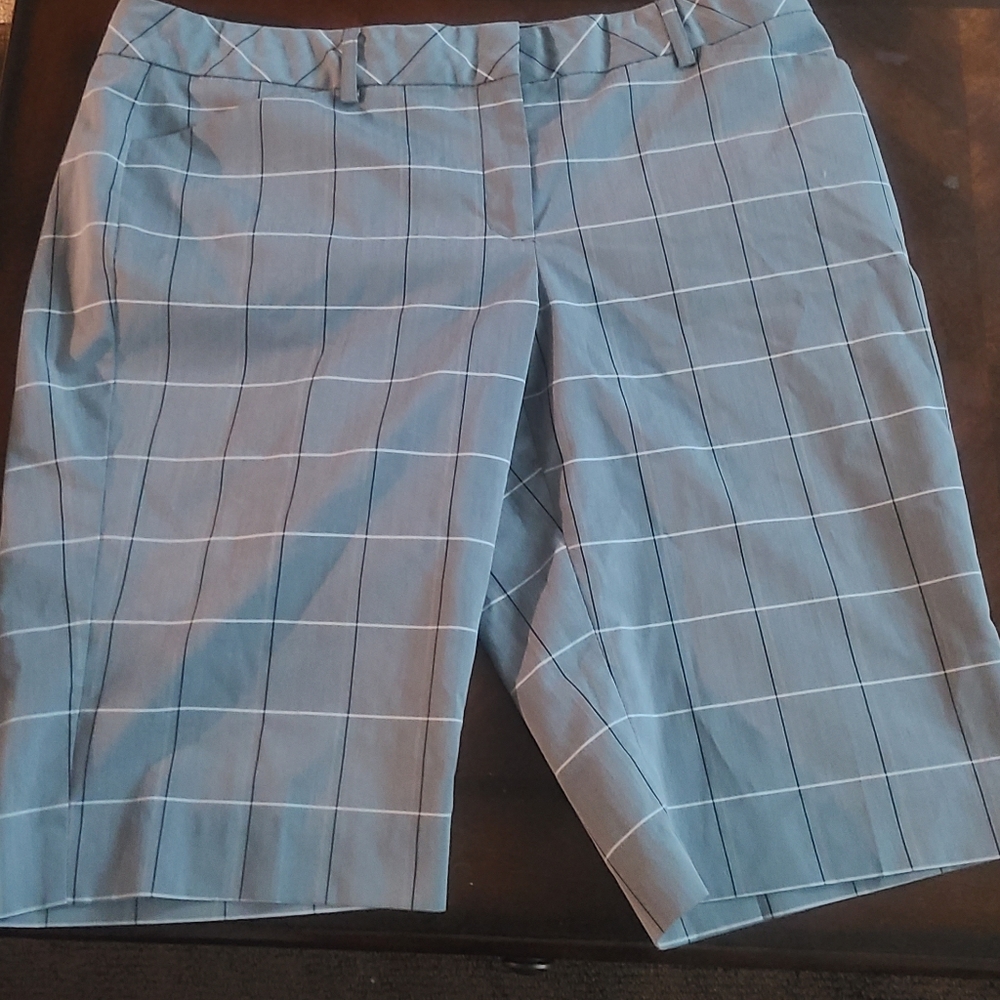 Shorts express design